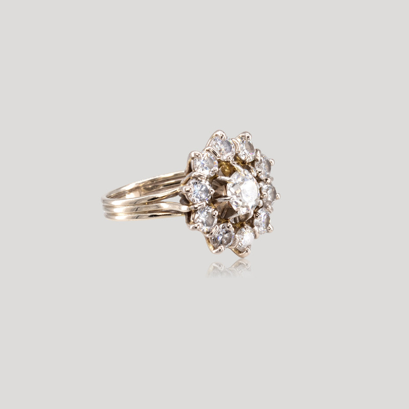 31300552-bague-marguerite-diamannts