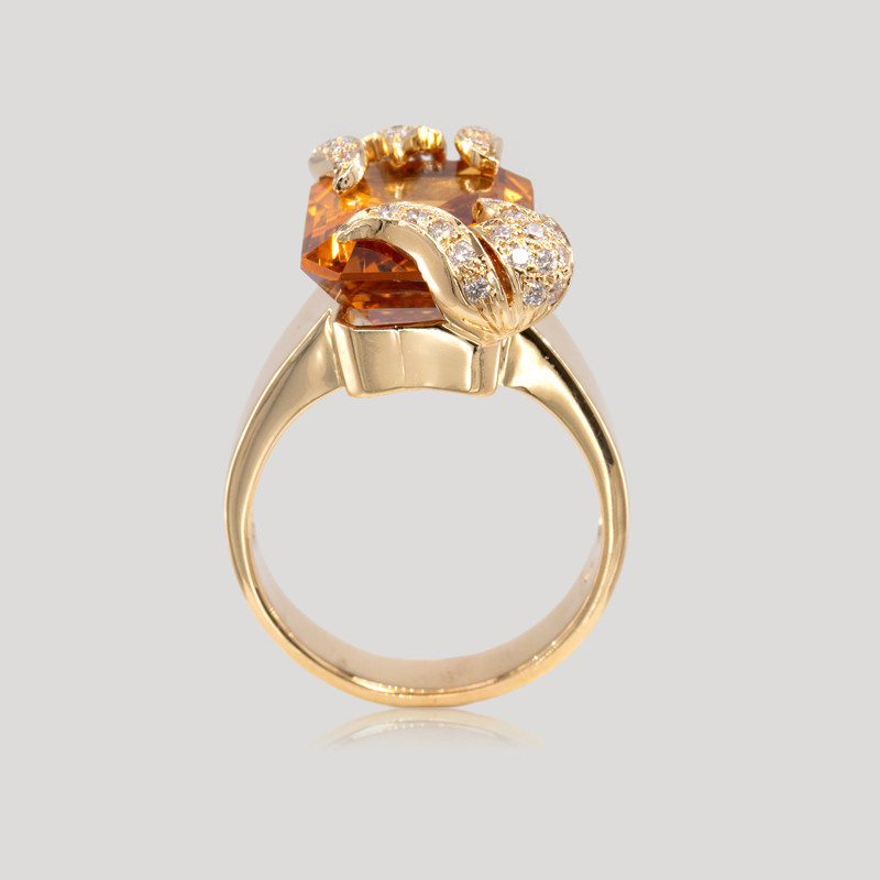 32700443-bague-pierre-orange-et-diamants