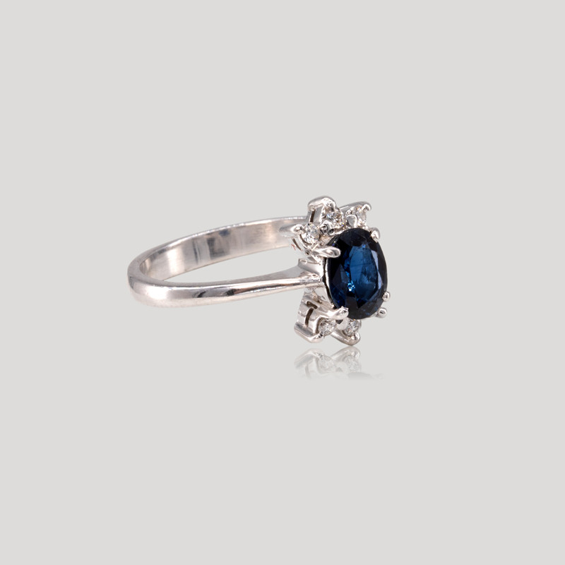 32700461-bague-saphir-6-diamants