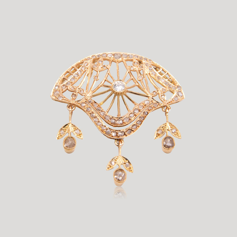 36000104-pendentif-art-nouveau-ajoure-diamants